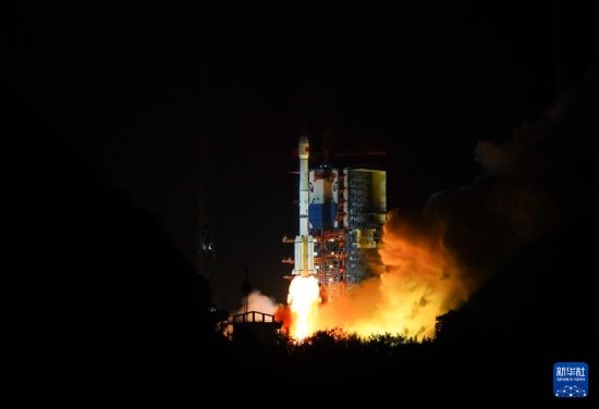 我国成功发射通信技术试验卫星十七号